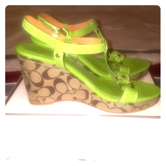 *SOLD* Coach Wedge Shoe - Picture 1 of 5